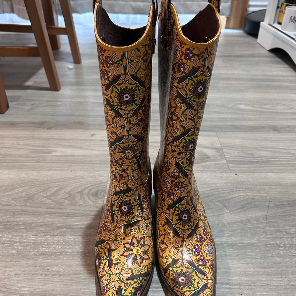 Floral Patterned Rubber Women's Boots